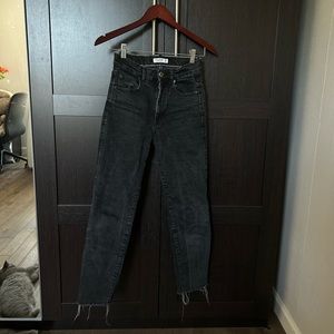 Black high rise mom jean- slim fit. Brand is Pull & Bear